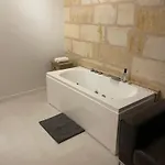 Ultra Centre - Jacuzzi & Videoprojecteur Libourne