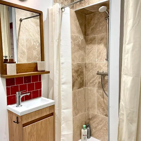 Ultra Centre - Jacuzzi&vidéoprojecteur Appartamento
