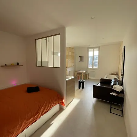 Ultra Centre - Jacuzzi & Videoprojecteur