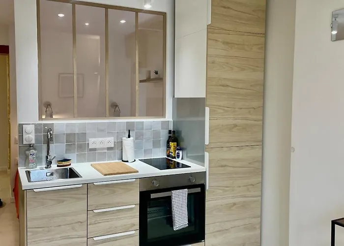 Апартаменты Ultra Centre - Jacuzzi & Videoprojecteur Либурн